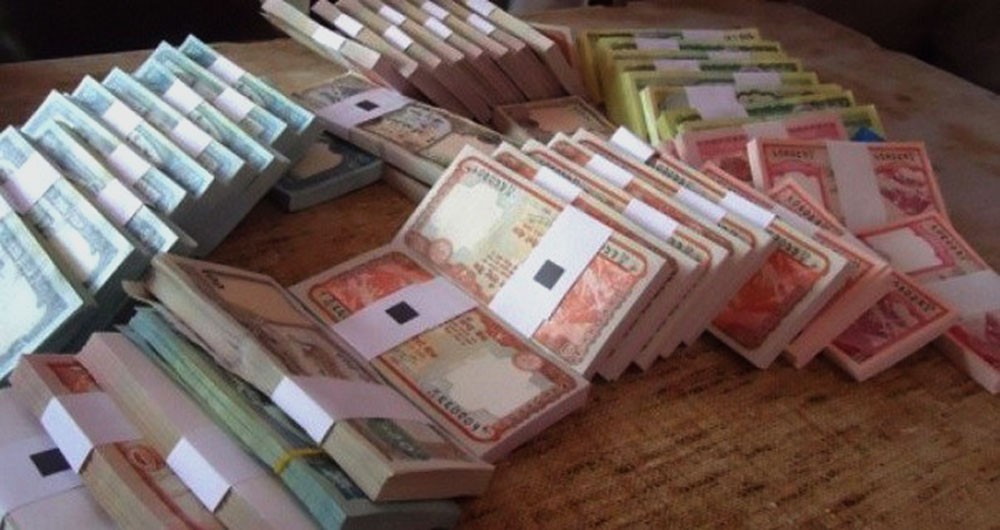 दशैंमा नयाँ नोट साट्न खोज्दै हुनुहुन्छ ? पुरानो नोट दिएर नयाँ नोट सहजै यसरी साट्न सक्ने